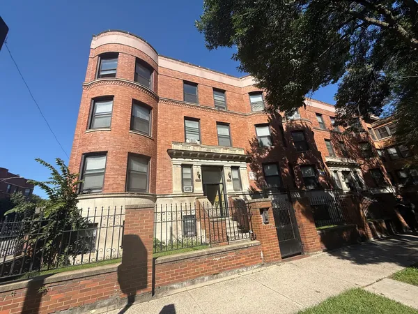 $1,500 | 5858 South King Drive, Unit 2, Chicago, IL 60637