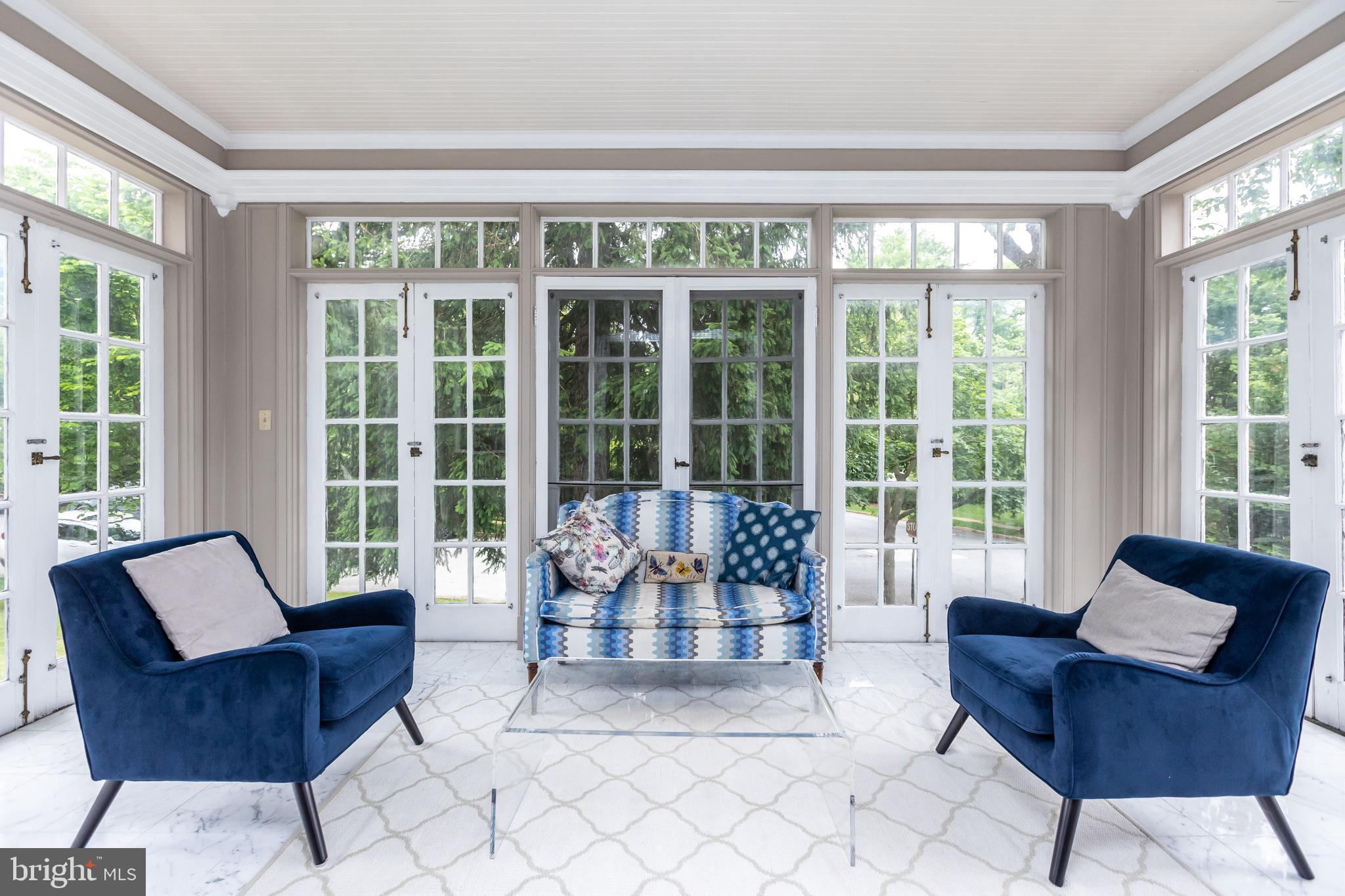 300 Woodlawn Road Baltimore, MD 21210 - Photo 12 of 76 Sunroom off of LR