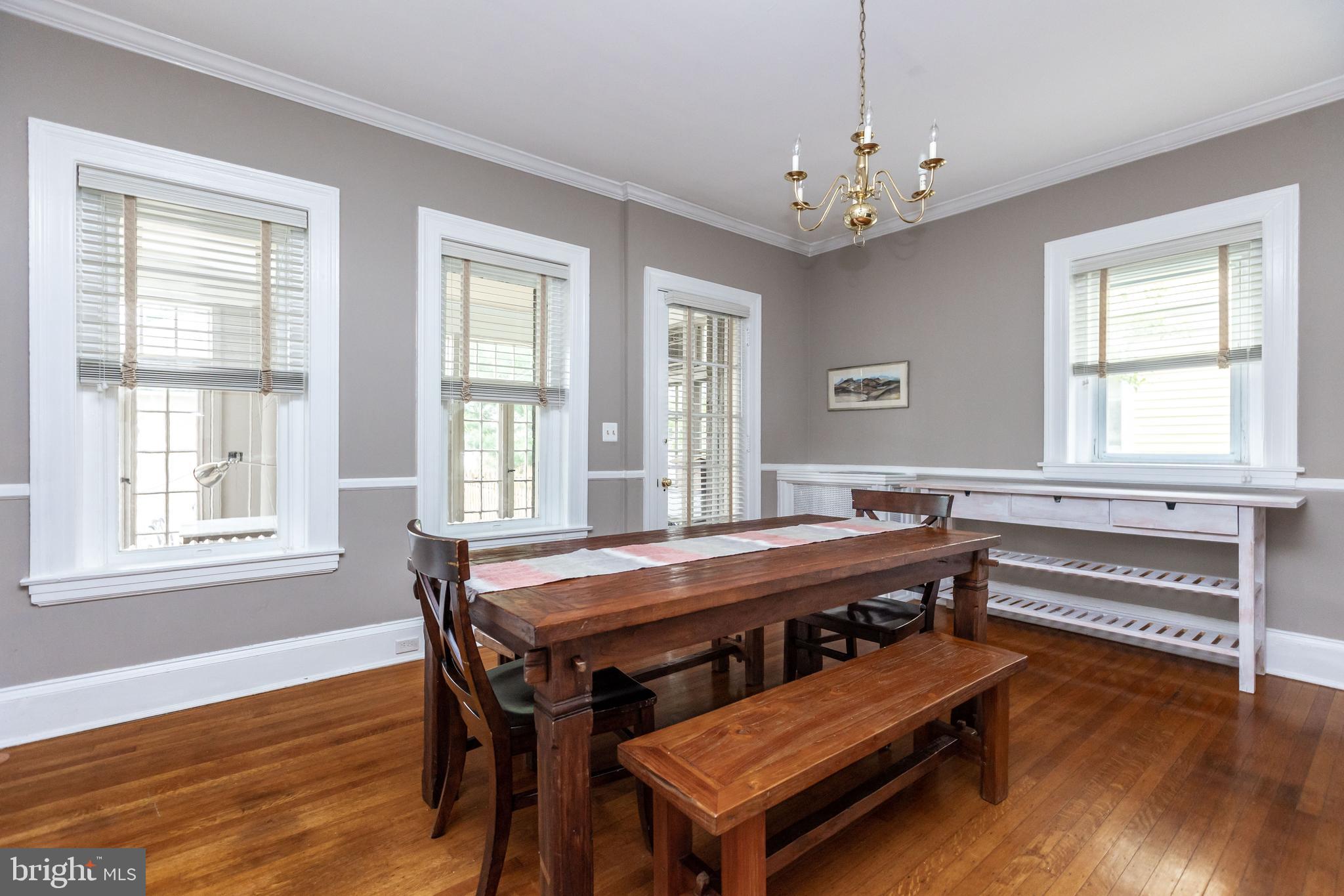 300 Woodlawn Road Baltimore, MD 21210 - Photo 32 of 76 Dining area