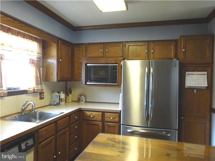 2229 Line Lexington Road Hatfield, PA 19440 - Photo 11 of 19 Kitchen