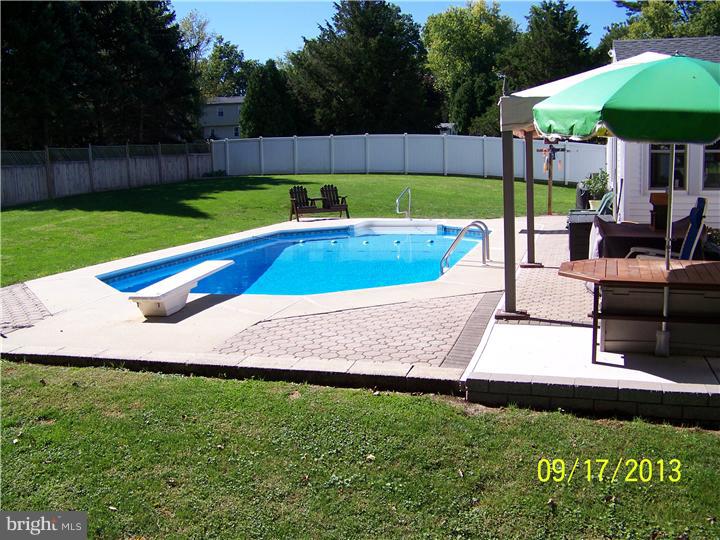 2229 Line Lexington Road Hatfield, PA 19440 - Photo 18 of 19 Pool