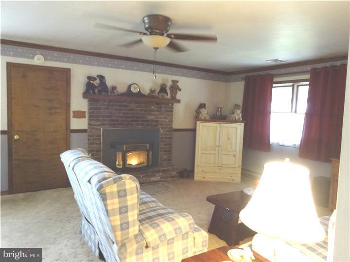2229 Line Lexington Road Hatfield, PA 19440 - Photo 7 of 19 Living Room