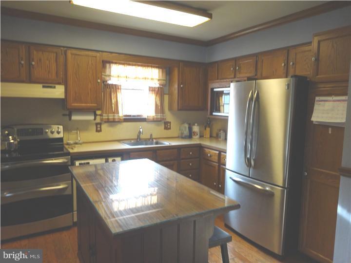 2229 Line Lexington Road Hatfield, PA 19440 - Photo 10 of 19 Kitchen