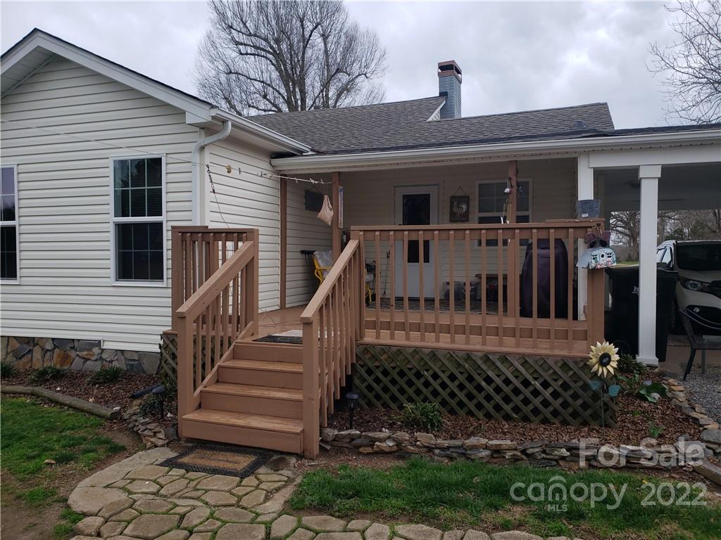 2958 Water Plant Road Maiden, NC 28650 - Photo 3 of 16 Gallery Image 3