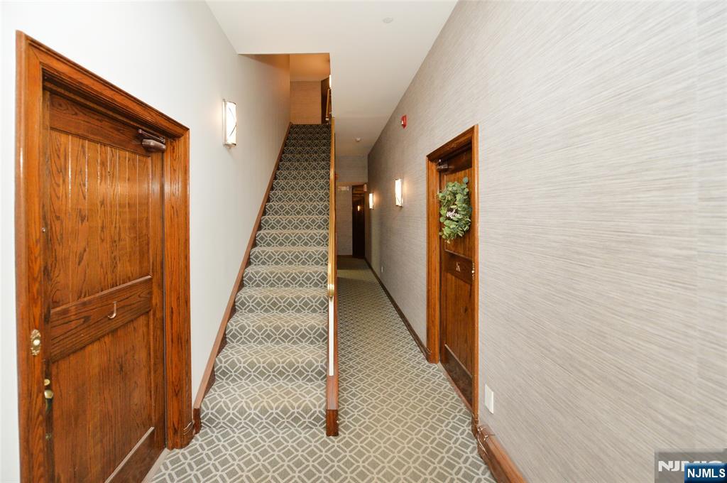 140 Bellair Road, Unit Q Ridgewood, NJ 07450 - Photo 5 of 30