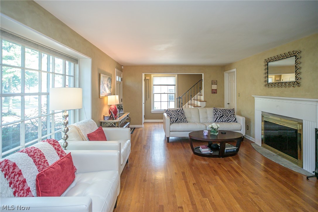 865 Cambridge Road Cleveland Heights, OH 44121 - Photo 5 of 27 Gallery Image 5