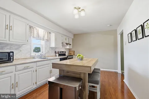 $345,000 | 908 Green Street, Bridgeport, PA 19405