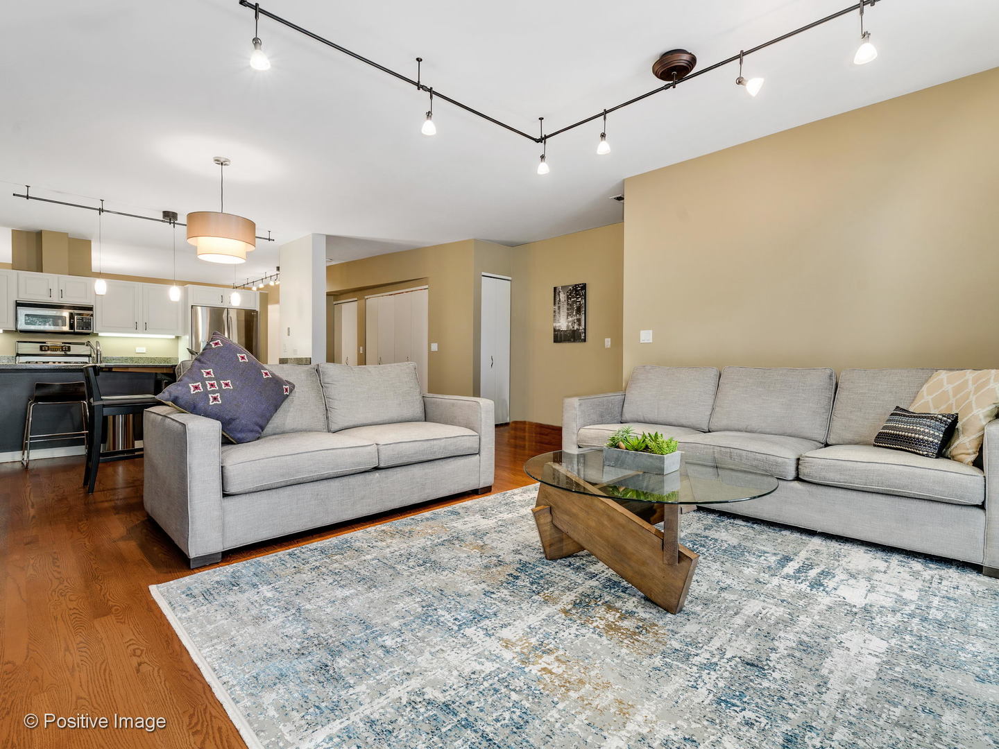 27 North Racine Avenue, Unit 422 Chicago, IL 60607 - Photo 8 of 21