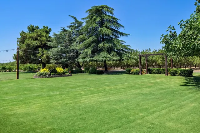 a view of a terrace view