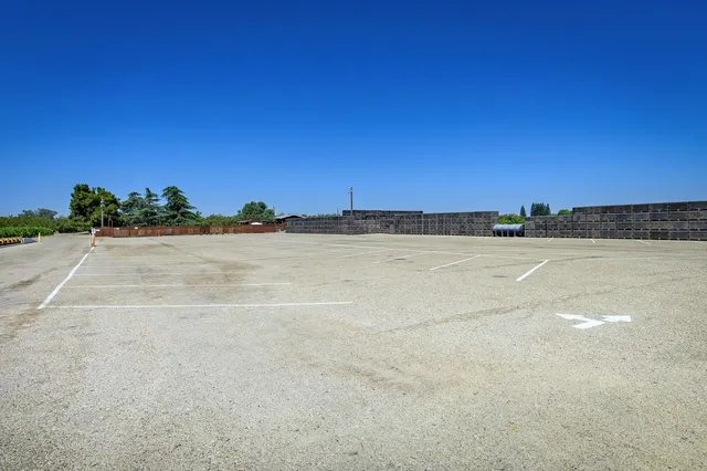 $2,375,000 | 11921 De Wolf Avenue, Selma, CA 93662