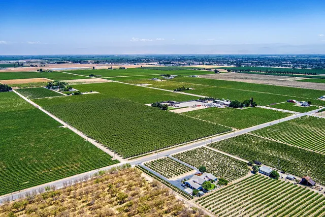 a view of a tennis court