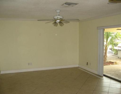 1983 Juno Road, Unit 2 North Palm Beach, FL 33408 - Photo 3 of 7 Additional Photo