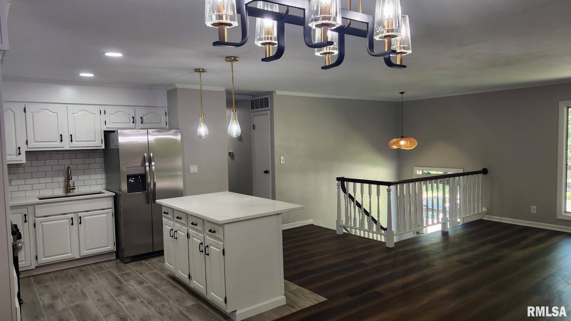 6129 North Hamilton Road Peoria, IL 61614 - Photo 12 of 45 Gallery Image 12