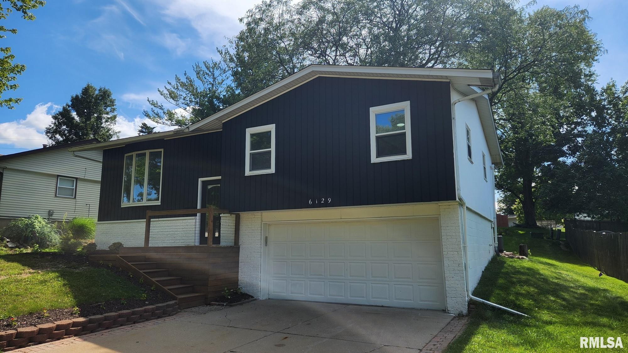 6129 North Hamilton Road Peoria, IL 61614 - Photo 2 of 45 Gallery Image 2