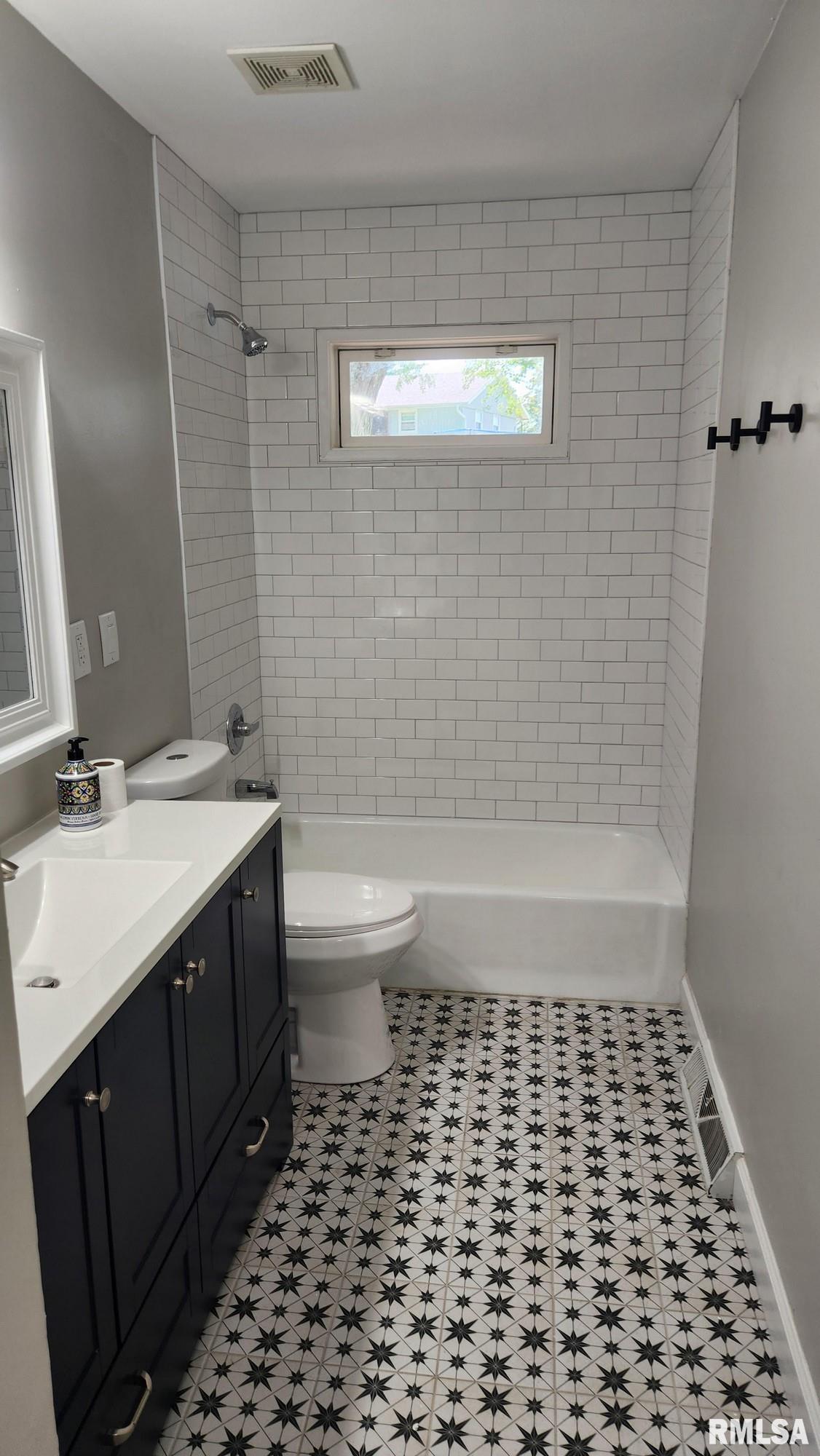 6129 North Hamilton Road Peoria, IL 61614 - Photo 28 of 45 Gallery Image 28
