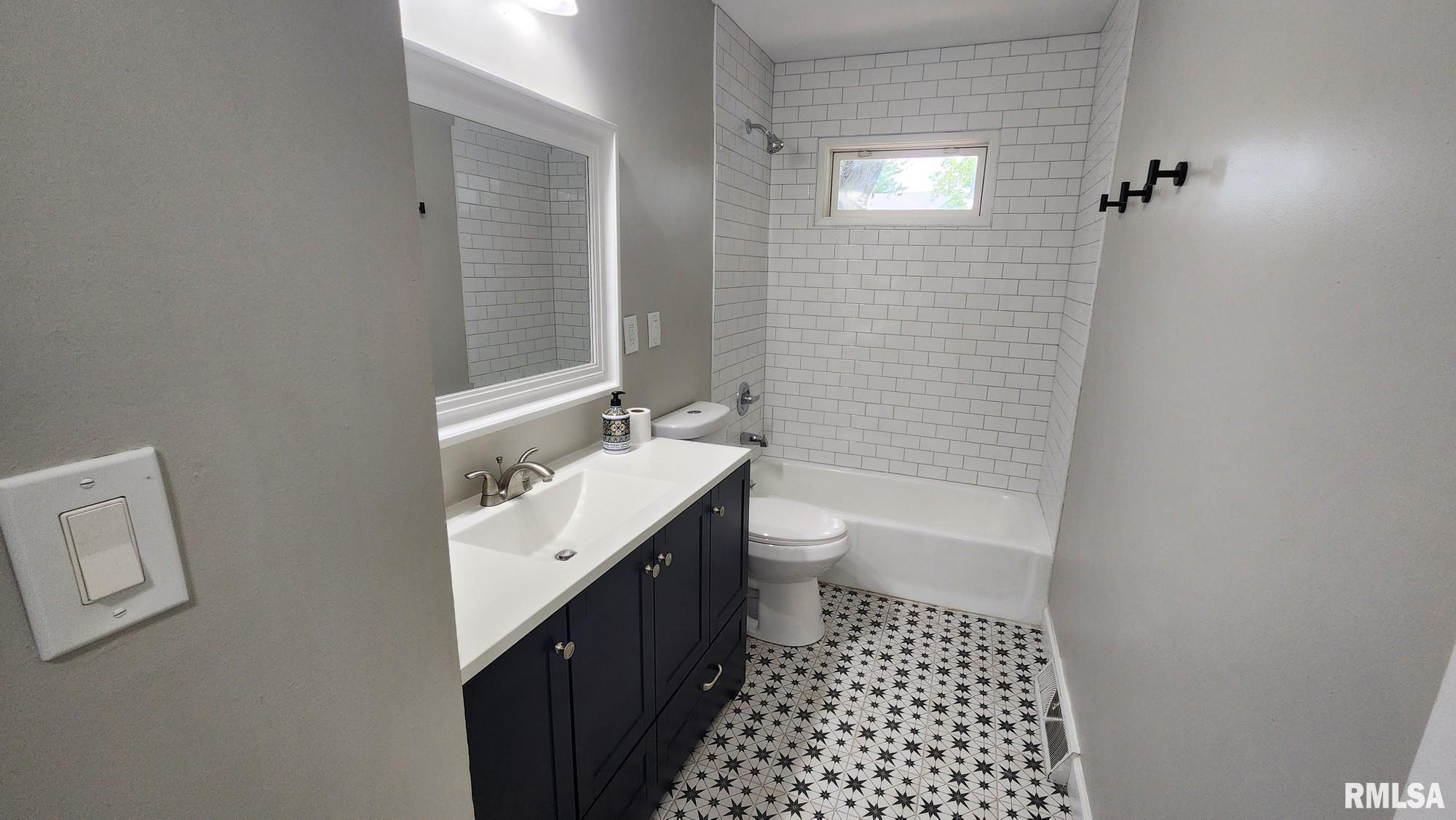 6129 North Hamilton Road Peoria, IL 61614 - Photo 29 of 45 Gallery Image 29