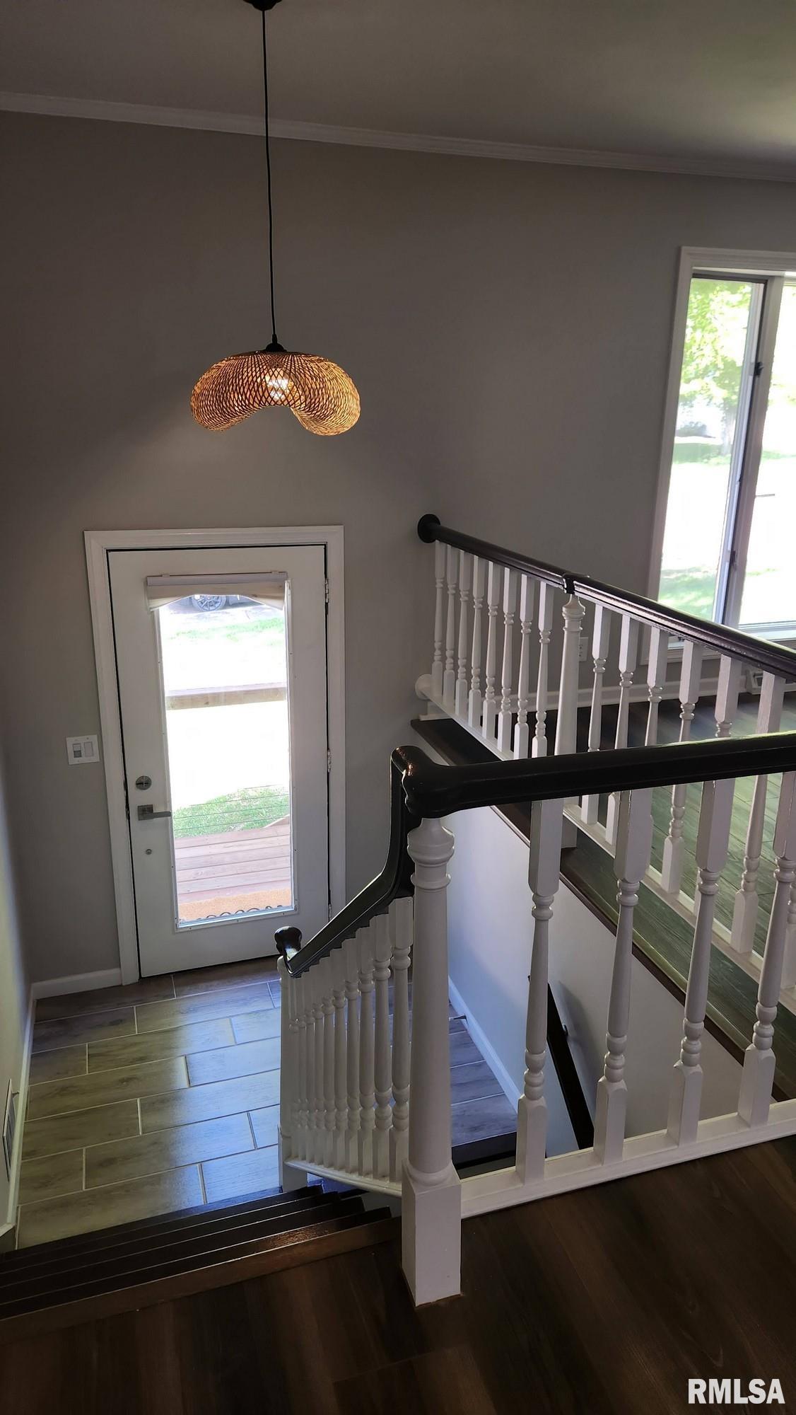 6129 North Hamilton Road Peoria, IL 61614 - Photo 7 of 45 Gallery Image 7