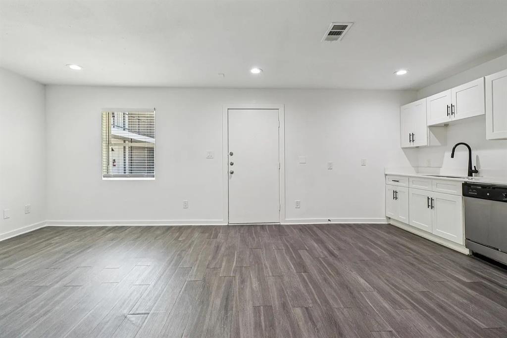 321 East 8th Street, Unit 110 Dallas, TX 75203 - Photo 12 of 16