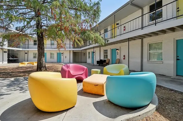 $1,250 | 321 East 8th Street, Unit 110, Dallas, TX 75203