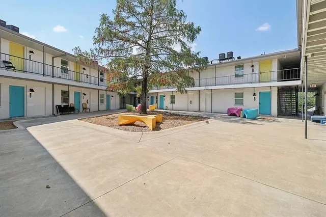 $1,250 | 321 East 8th Street, Unit 110, Dallas, TX 75203