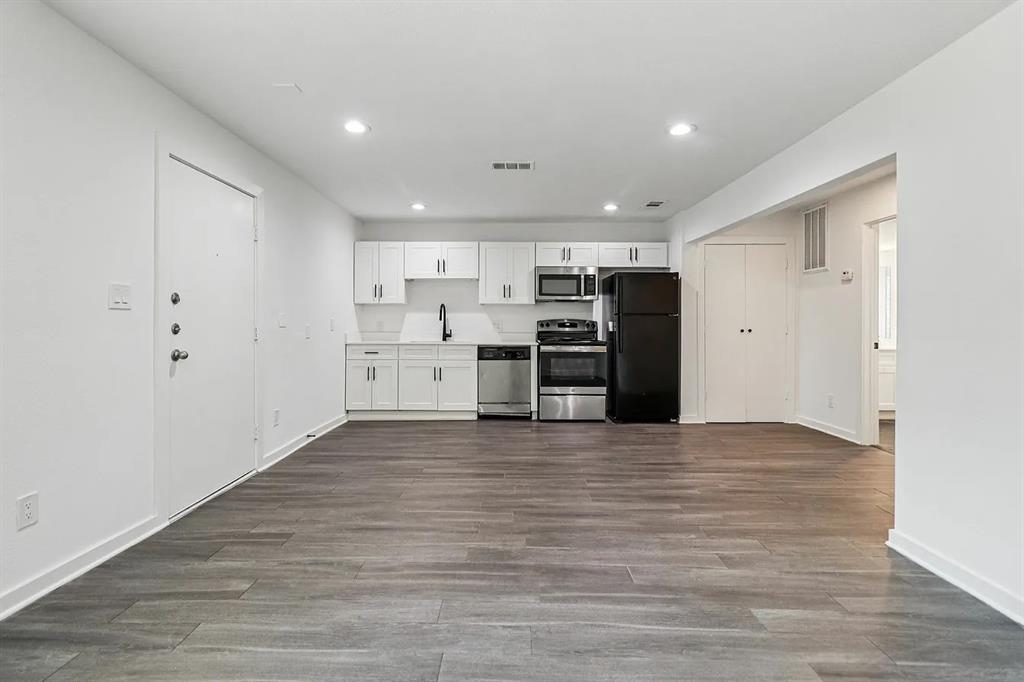 321 East 8th Street, Unit 110 Dallas, TX 75203 - Photo 10 of 16