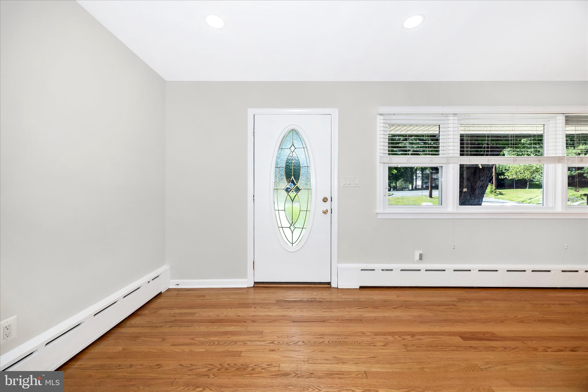 16215 Redland Road Rockville, MD 20855 - Photo 3 of 51 Foyer