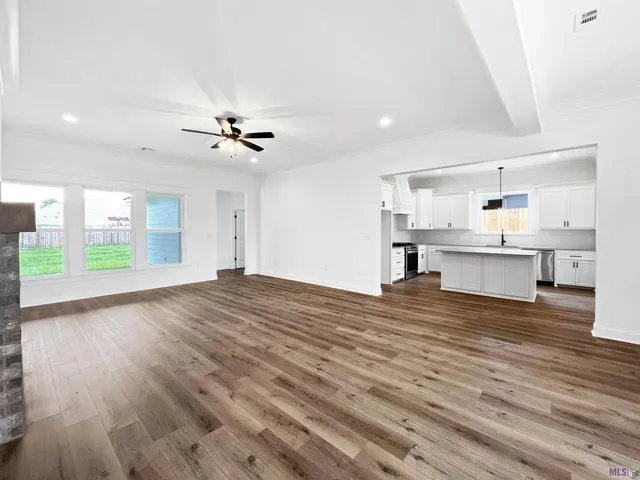 $418,000 | 17995 Delaney Drive, Greenwell Springs, LA 70739