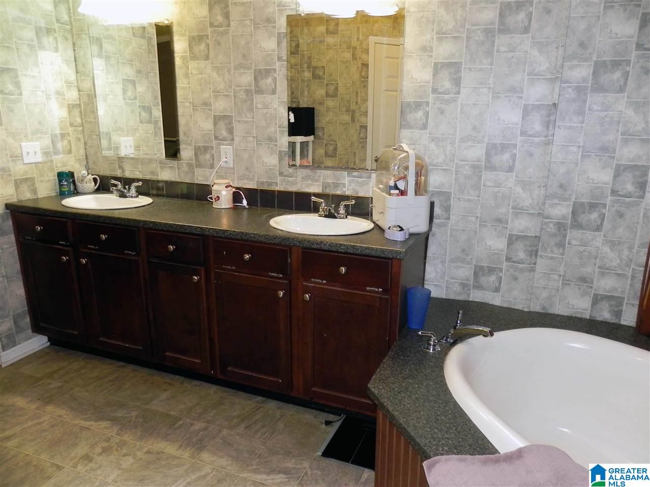 76 Royal Trail Ohatchee, AL 36271 - Photo 29 of 38