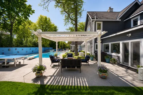 $2,999,000 | 2 Hickory Lane, Northbrook, IL 60062