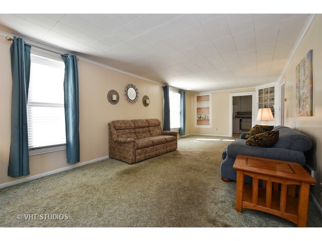 1525 Madison Street Lockport, IL 60441 - Photo 3 of 10