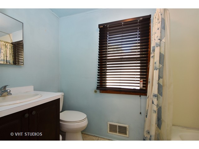 1525 Madison Street Lockport, IL 60441 - Photo 9 of 10