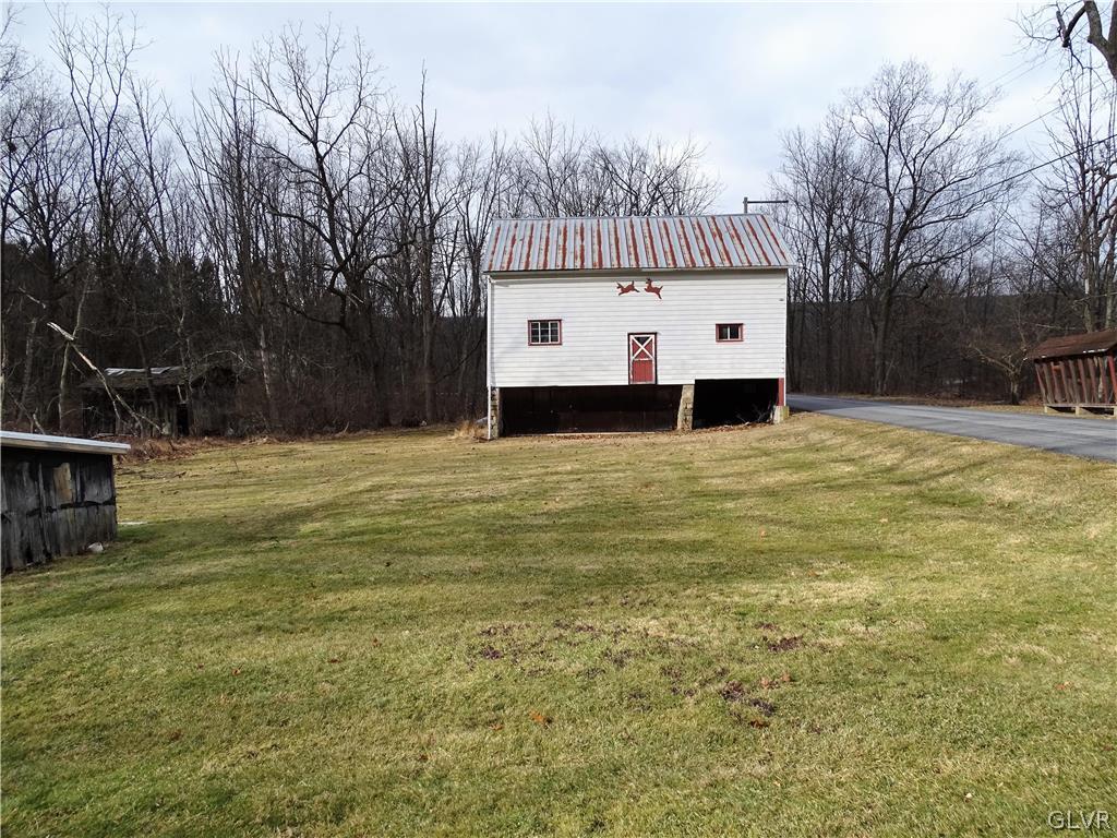 1141 Quince Road Walnutport, PA 18088 - Photo 4 of 7 Gallery Image 4