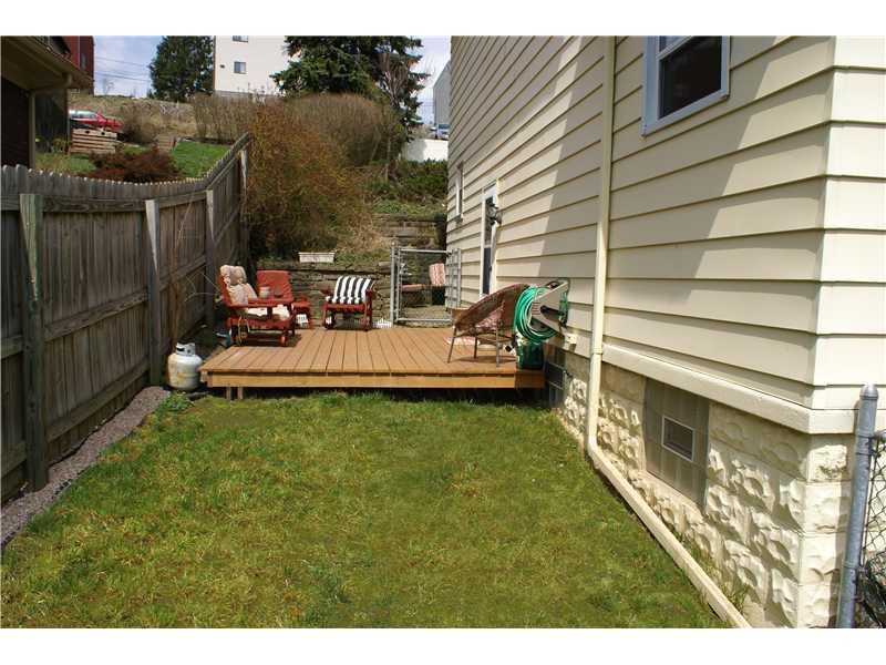 235 Friday Road Pittsburgh, PA 15209 - Photo 22 of 25 Yard/Garden.