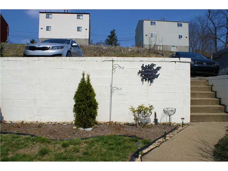 235 Friday Road Pittsburgh, PA 15209 - Photo 24 of 25 Yard/Garden.