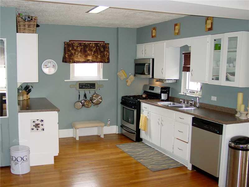 235 Friday Road Pittsburgh, PA 15209 - Photo 6 of 25 Kitchen.