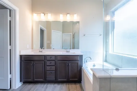 $355,900 | 222 Crest Edge Street, Montgomery, TX 77316