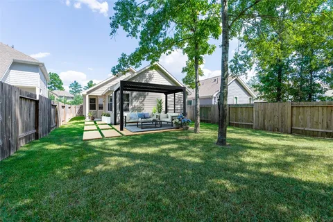 $355,900 | 222 Crest Edge Street, Montgomery, TX 77316