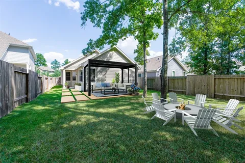 $355,900 | 222 Crest Edge Street, Montgomery, TX 77316