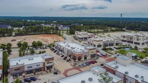 $355,900 | 222 Crest Edge Street, Montgomery, TX 77316