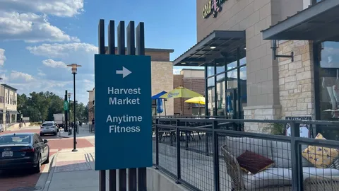 $355,900 | 222 Crest Edge Street, Montgomery, TX 77316