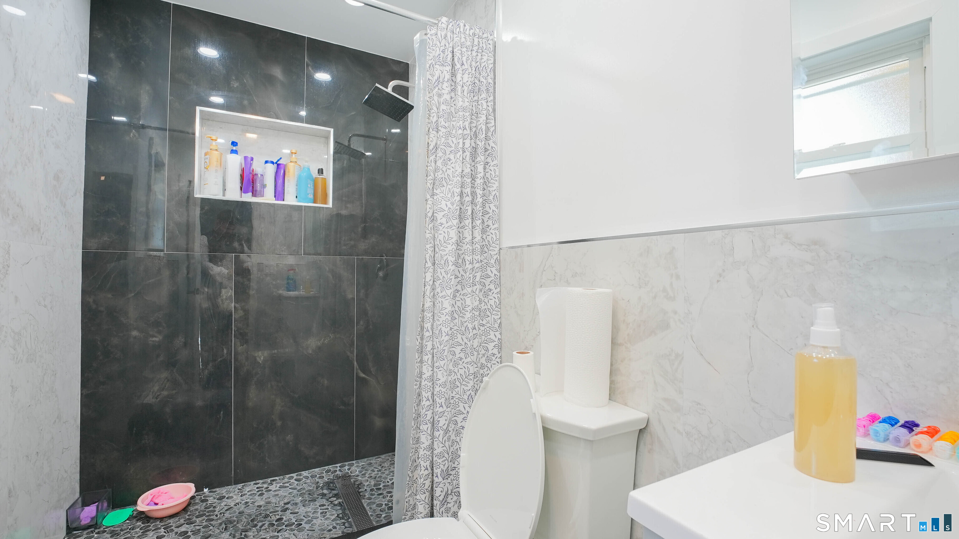 849 Frost Road Waterbury, CT 06705 - Photo 22 of 36 Gallery Image 22