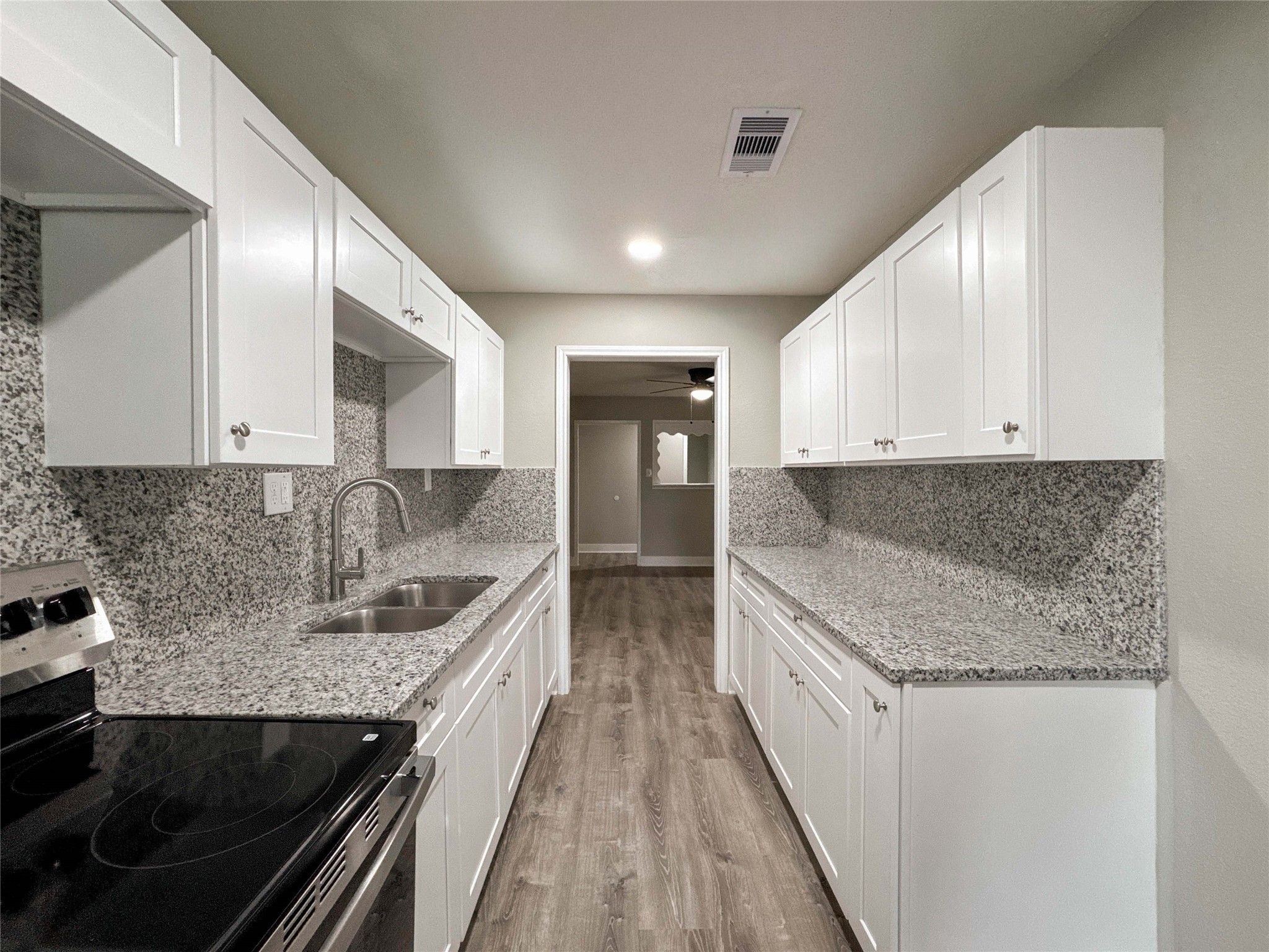 121 Lake Road La Marque, TX 77568 - Photo 36 of 47 Gallery Image 36
