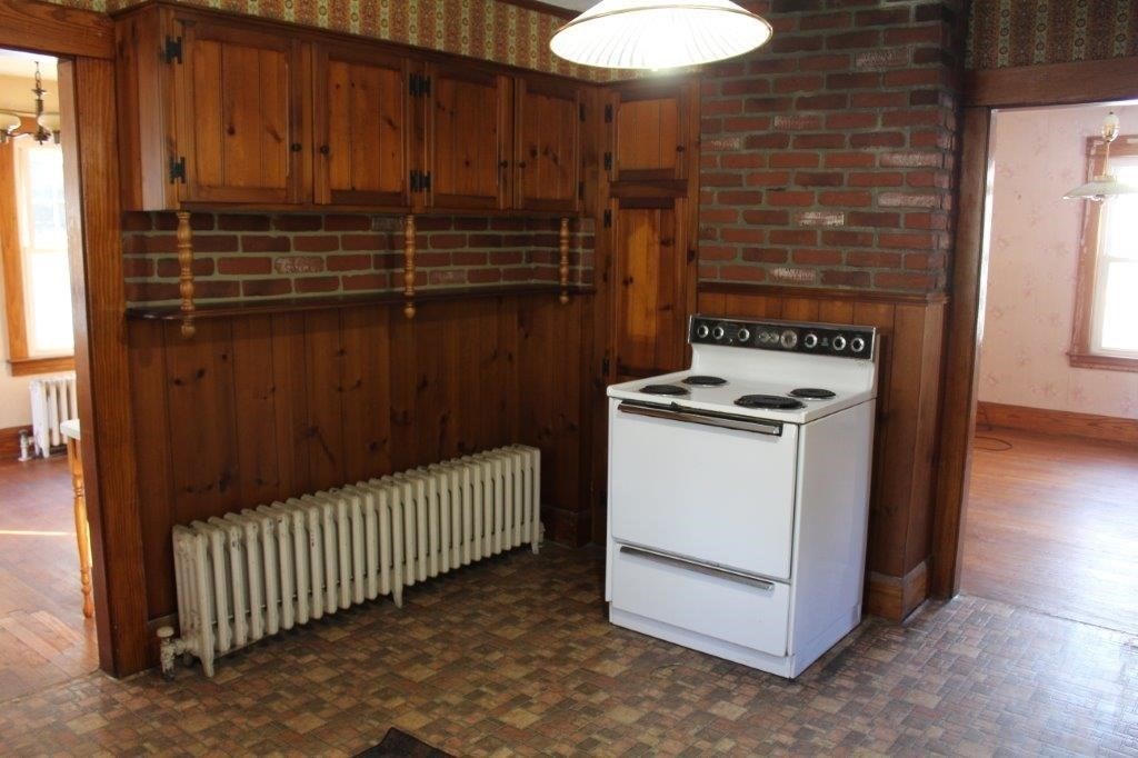 737 Worcester Road Barre, MA 01005 - Photo 11 of 19 a utility room with dryer and washer