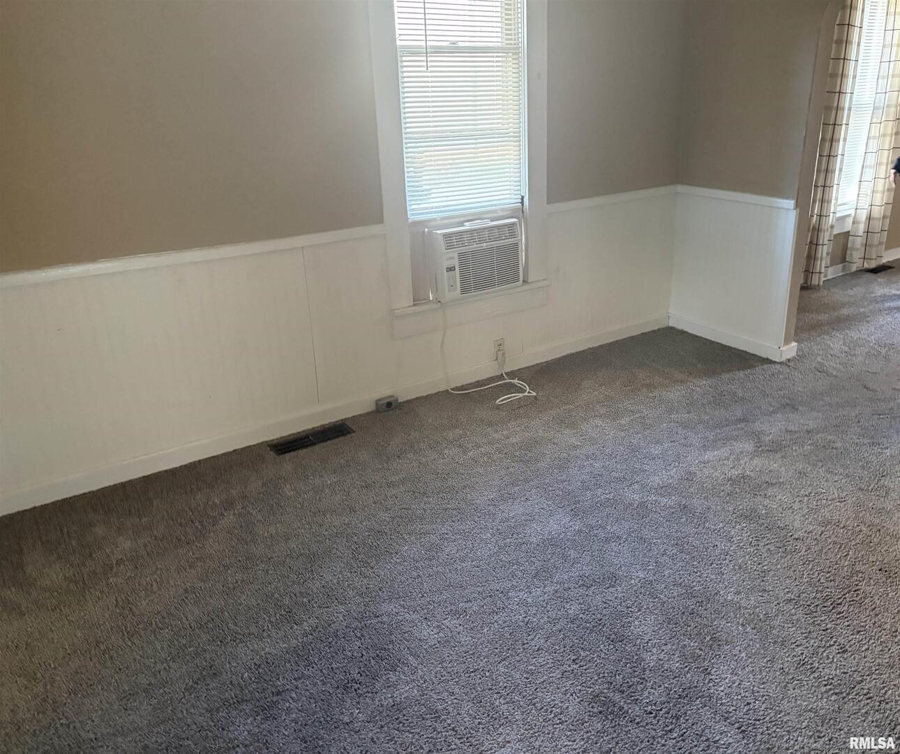 2142 Herbert Street Murphysboro, IL 62966 - Photo 7 of 17 an empty room with windows