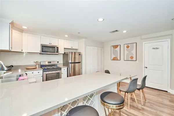 $1,500 | 1307 West 9th, Santa Ana, CA 92703