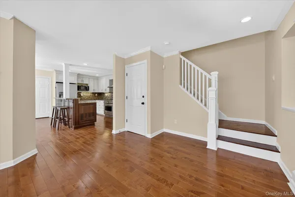 $950,000 | 2 Lake Marie Lane, Bedford Hills, NY 10507