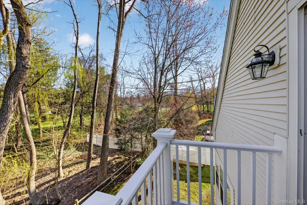 $950,000 | 2 Lake Marie Lane, Bedford Hills, NY 10507