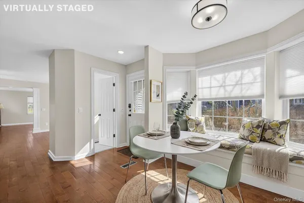 $950,000 | 2 Lake Marie Lane, Bedford Hills, NY 10507