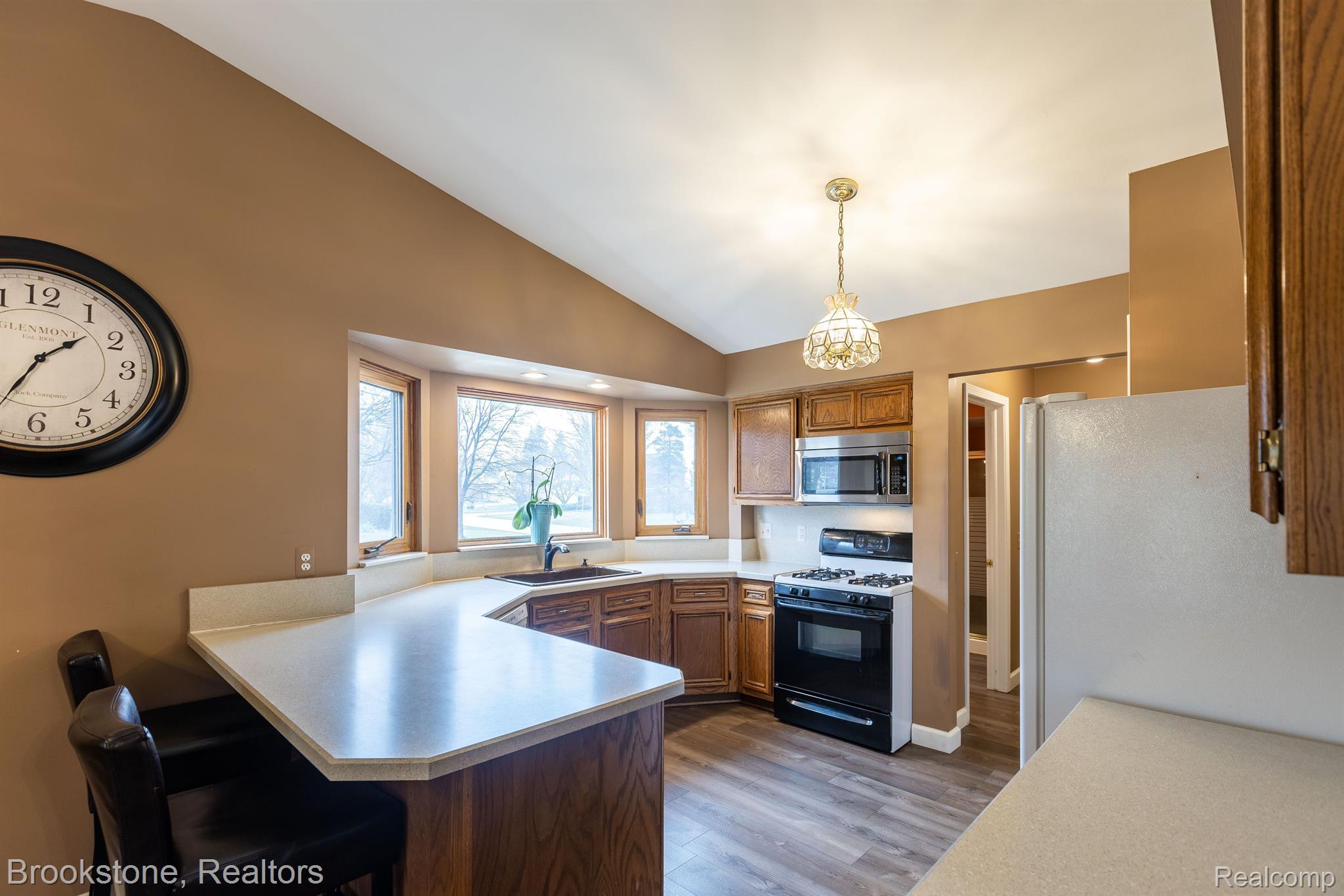 2098 Highsplint Drive Rochester, MI 48307 - Photo 13 of 31 Gallery Image 13