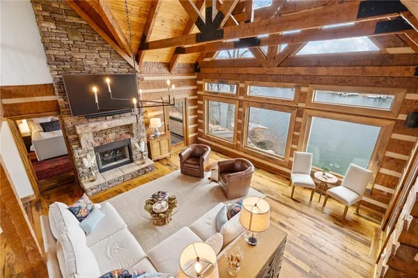 $1,355,000 | 226 Lake Viking Terrace, Gallatin, MO 64640